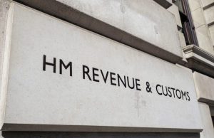 Sàn Coinbase UK sẽ chia sẻ thông tin chi tiết về người dùng với cơ quan thuế Vương quốc Anh