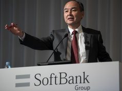 Tỷ phú Masayoshi Son tự nhận mình không hiểu gì về Bitcoin và từng dành rất nhiều thời gian xem biến động giá