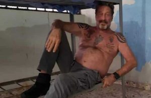 John McAfee vẫn pump đồng Ghost của mình khi thụ án tại nhà tù Tây Ban Nha John McAfee vẫn Pump đồng Ghost của mình khi thụ án tại nhà tù Tây Ban Nha
