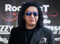 DOGE tăng khi Gene Simmons tự gọi mình là “Chúa của Dogecoin” doge