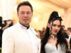 Bạn gái Elon Musk, Grimes vừa bán bộ sưu tập NFT Crypto Art của cô ấy với giá 6 triệu đô la