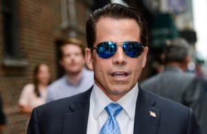 Anthony Scaramucci nói đến lệnh cấm tiền điện tử và sự tham gia chậm chạp của các nhà đầu tư tổ chức nhưng vẫn khiến Bitcoin tăng giá Anthony Scaramucci nói đến chậm chạp trong lệnh cấm tiền điện tử và sự tham gia của các nhà đầu tư tổ chức khiến Bitcoin tăng giá