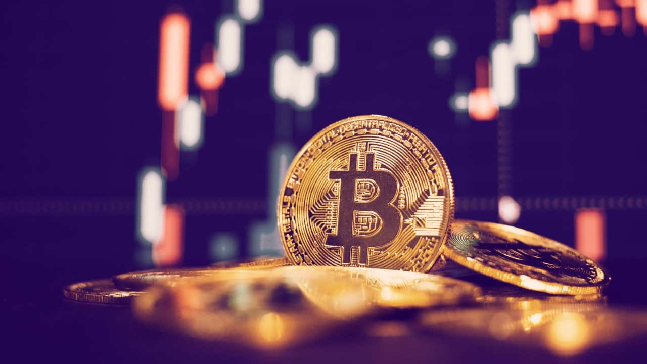Este Bitcoin o investiție bună? Tot ce trebuie să știți