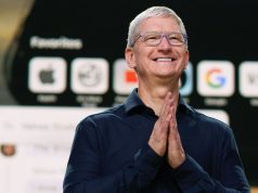 CEO Apple Tim Cook tien dien tu