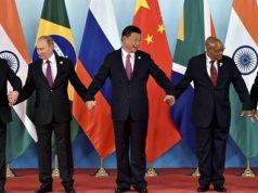 sự quan tâm ngày càng tăng đối với khối BRICS và phi đô la hóa