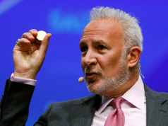 Peter Schiff chỉ trích dự trữ XRP của Hoa Kỳ