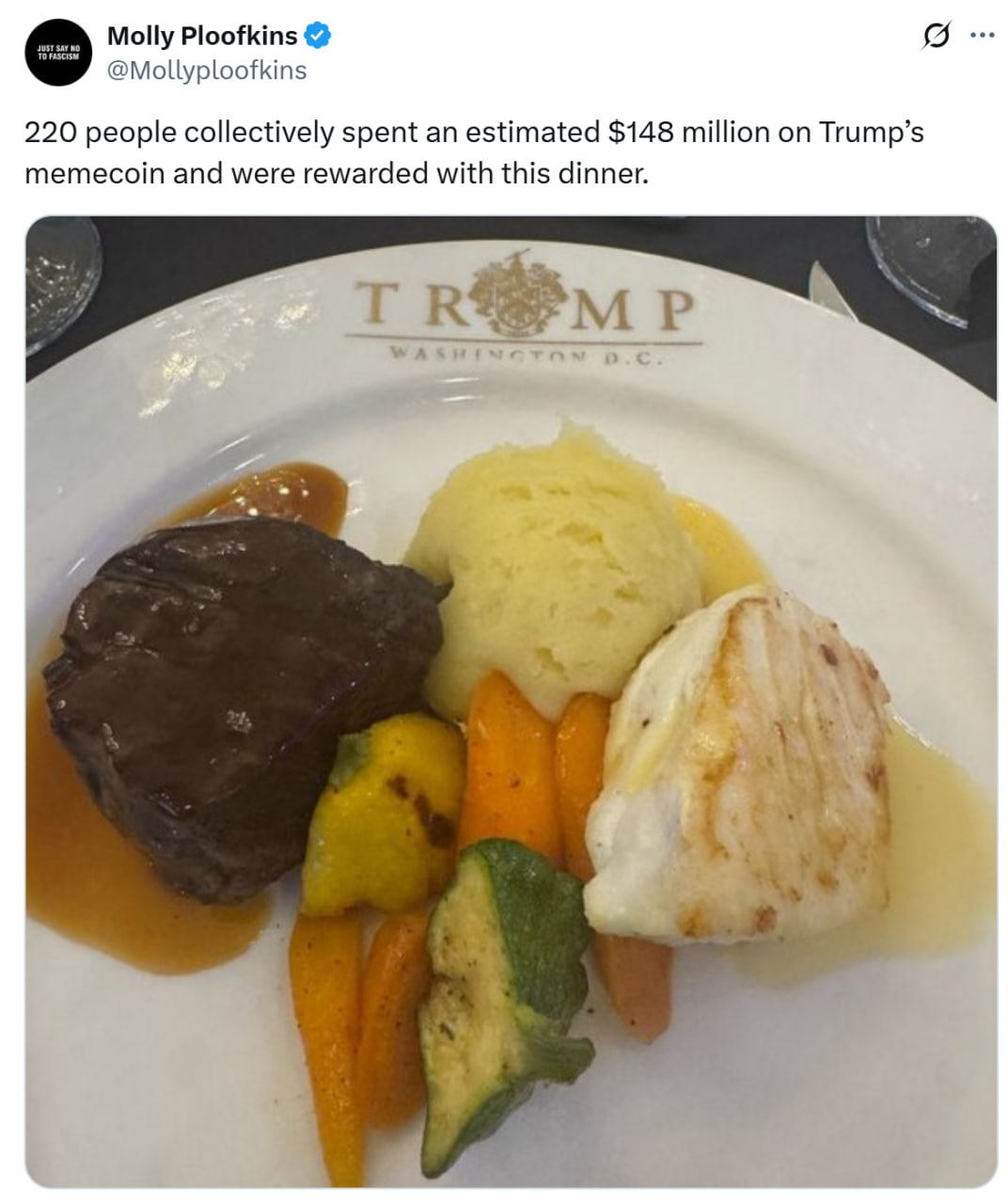 Việc Trump sử dụng con dấu của tổng thống tại sự kiện memecoin làm dấy lên những câu hỏi pháp lý